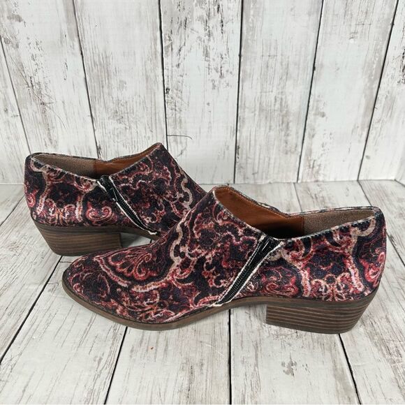 Lucky Brand Ferryn Red Navy Velvet Paisley Chelsea Bohemian Booties 9.5 CLEAN - Picture 3 of 9